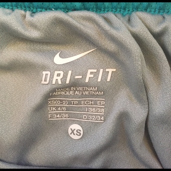 XS Nike running shorts - Picture 3 of 3