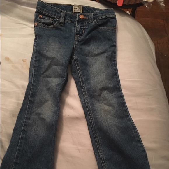 Girls jeans Sz 5 - Picture 2 of 3