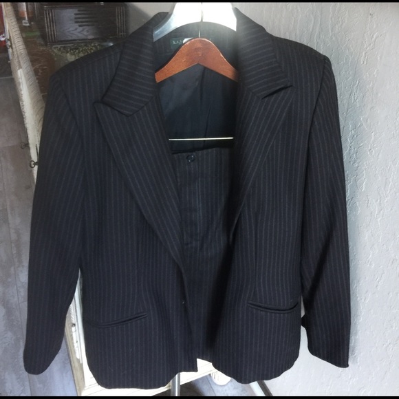 Harve Benard Dresses & Skirts - Harve Benard Black& Gray Wool Pinstripe Suit.17114