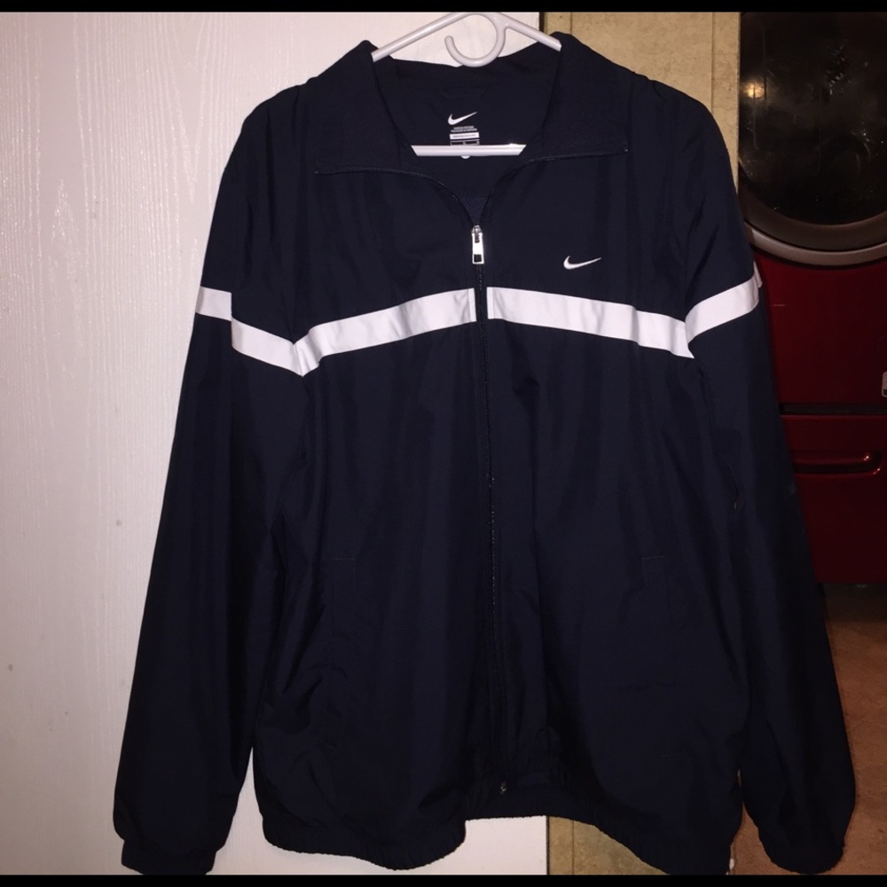 nike windbreaker