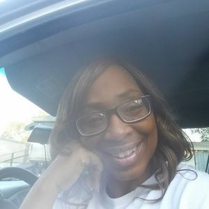 Meet your Posher, Denise