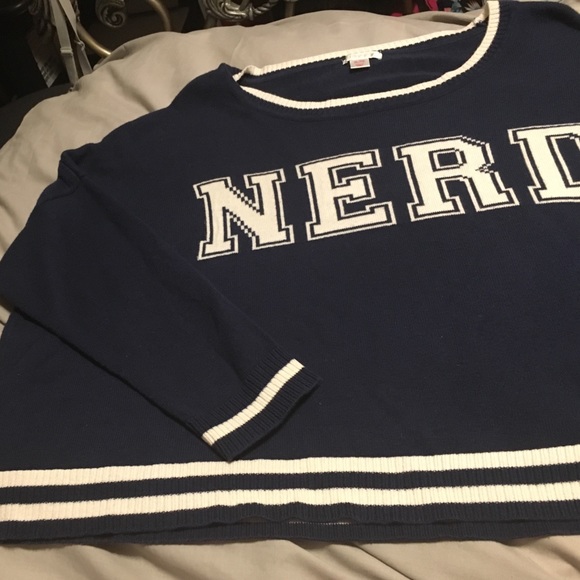 Plus size cropped sweater - Picture 2 of 3