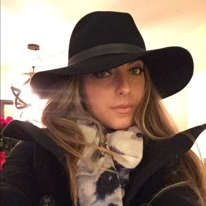 Meet your Posher, Olga