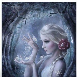 Meet your Posher, Isabella