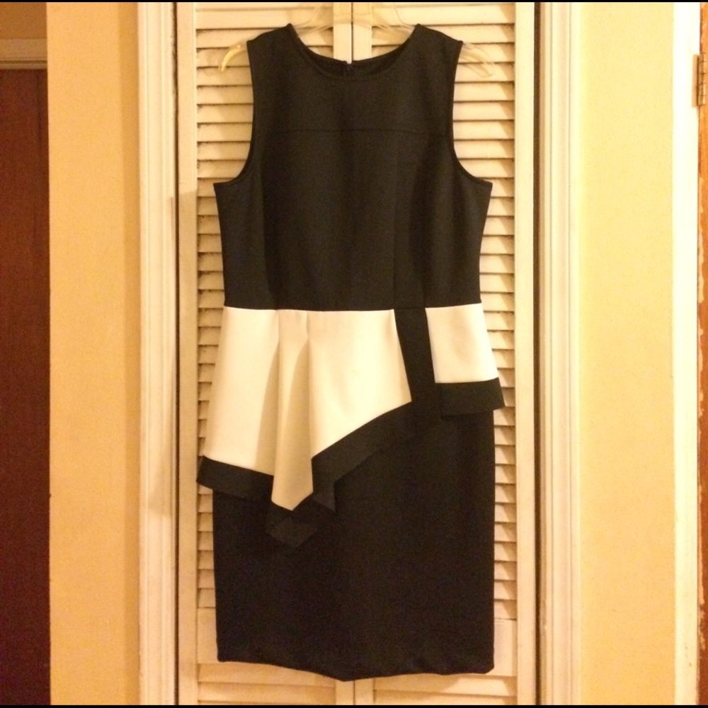 Super cute black and white dress