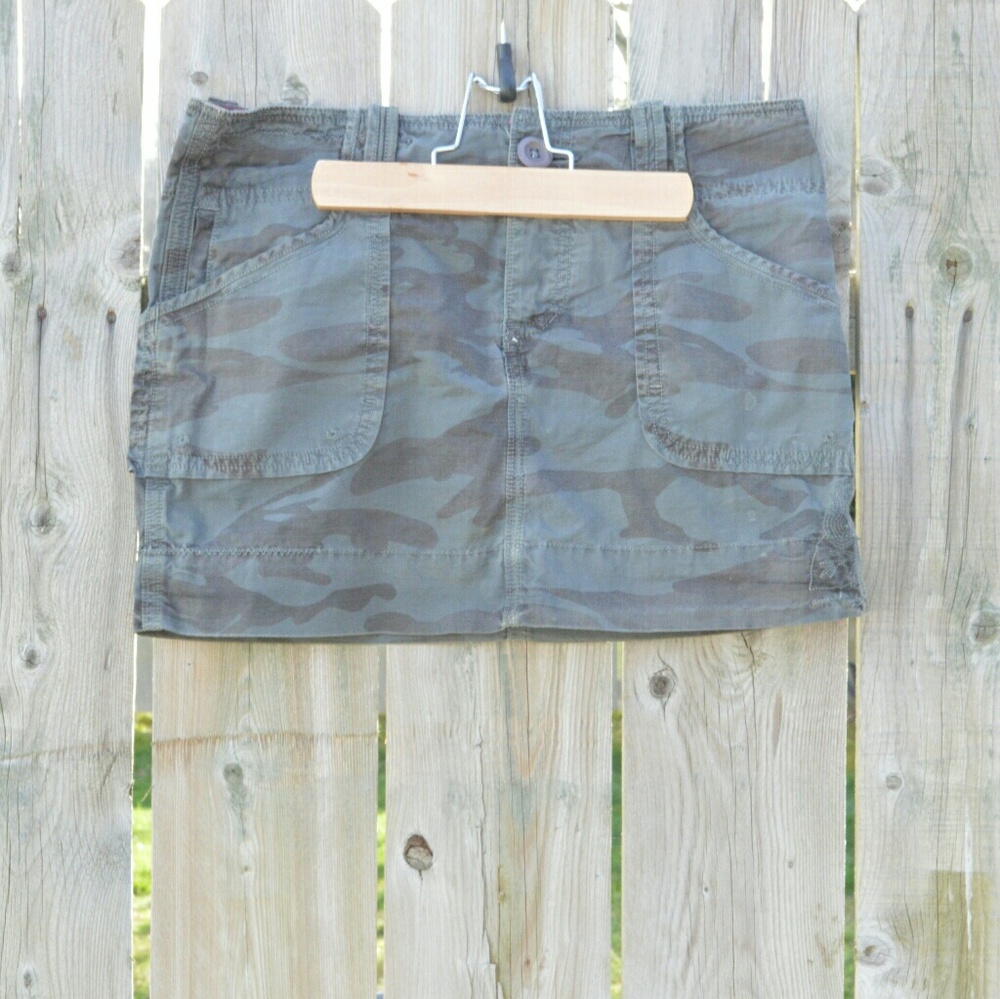 American Eagle | Camo Mini