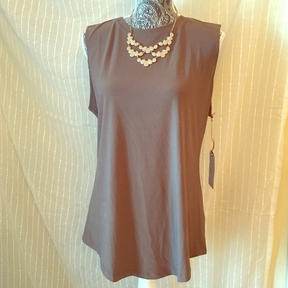 Chic Open Back Top - image 1