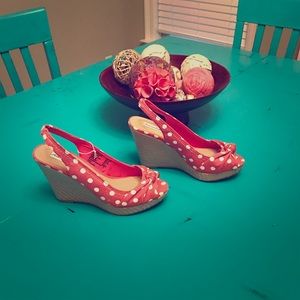 NWOT Size 6 1/2. Never worn!