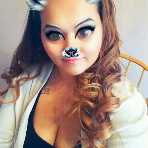 Meet your Posher, Lizette - Picture 1 of 1