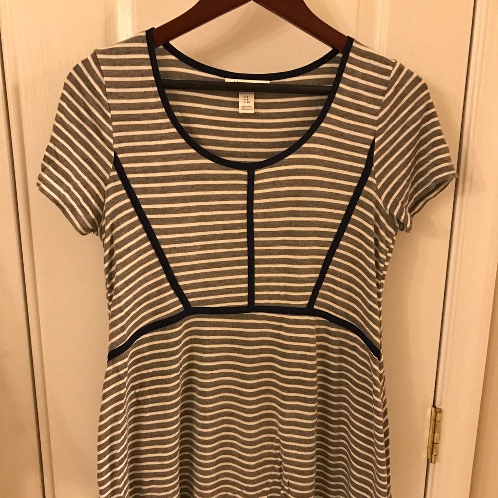 Maternity clothes