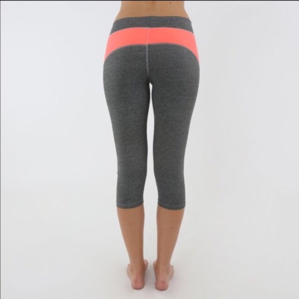 ⚡️Electric Yoga Athleisure - Picture 2 of 3