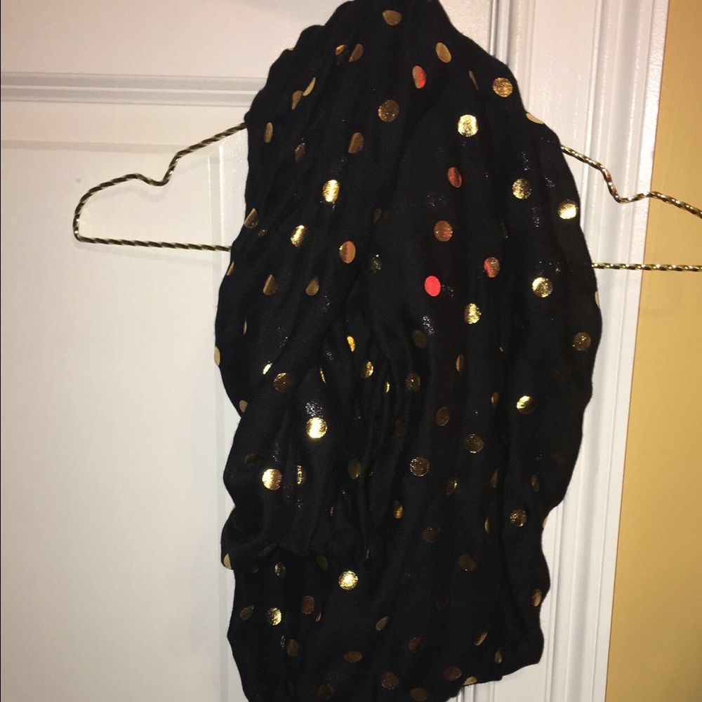 Infinity scarf