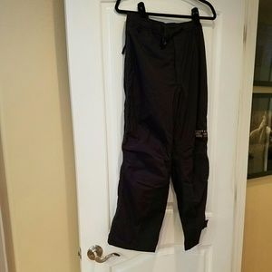 Worn once Mountian hard wear snowboarding pants