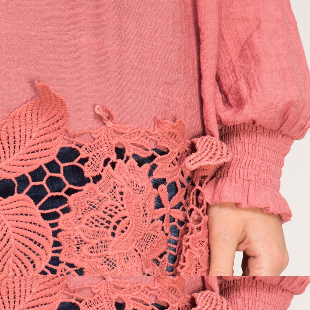 ⚡️FLASH SALE⚡️Off shoulder top - Picture 3 of 4