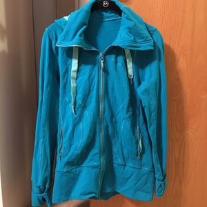 Lululemon hooded jacket size 8