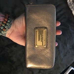 Marc by Marc Jacobs Gold Zip Around Wallet Marc by Marc Jacobs Gold Zip Around Wallet