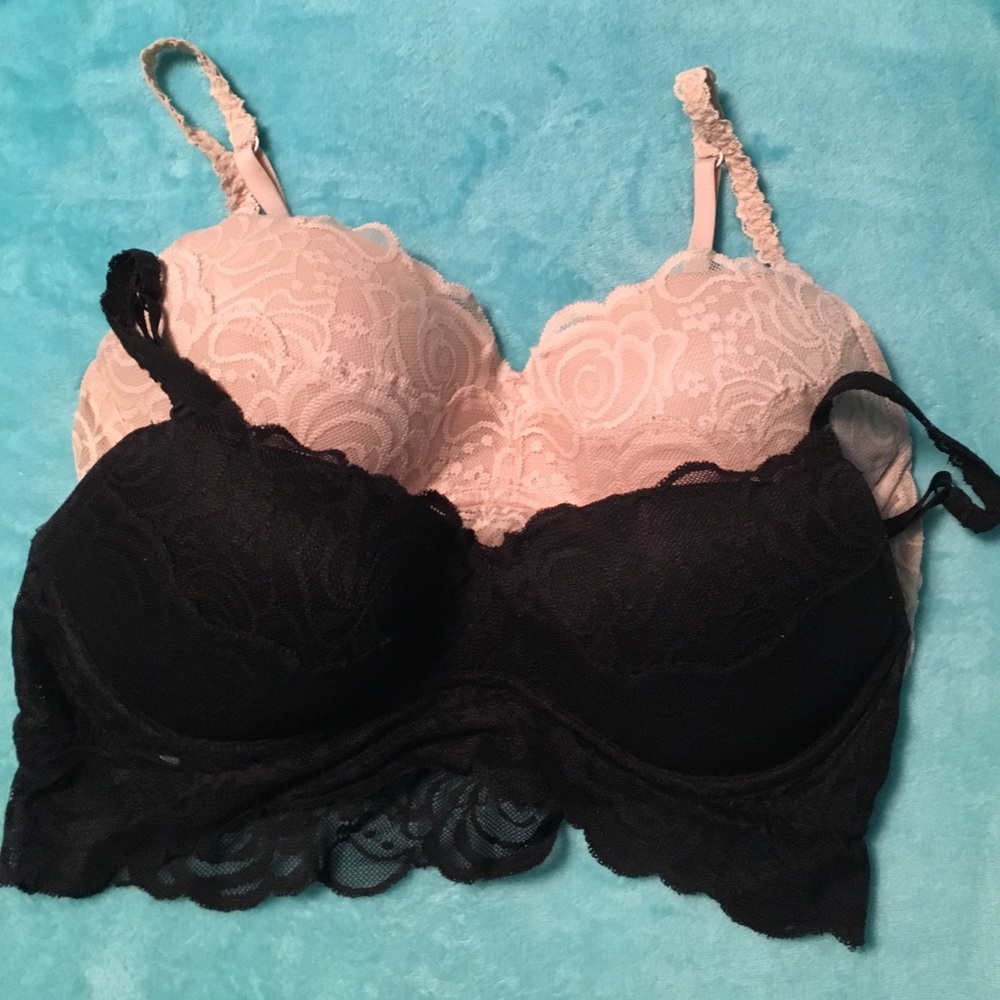 Bundle of 2 VS PINK bralettes.