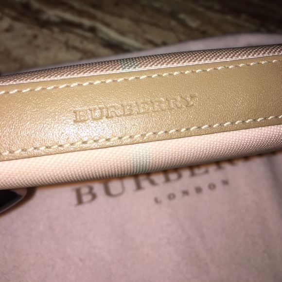 Burberry Pink Check Nova Wallet - Picture 4 of 5