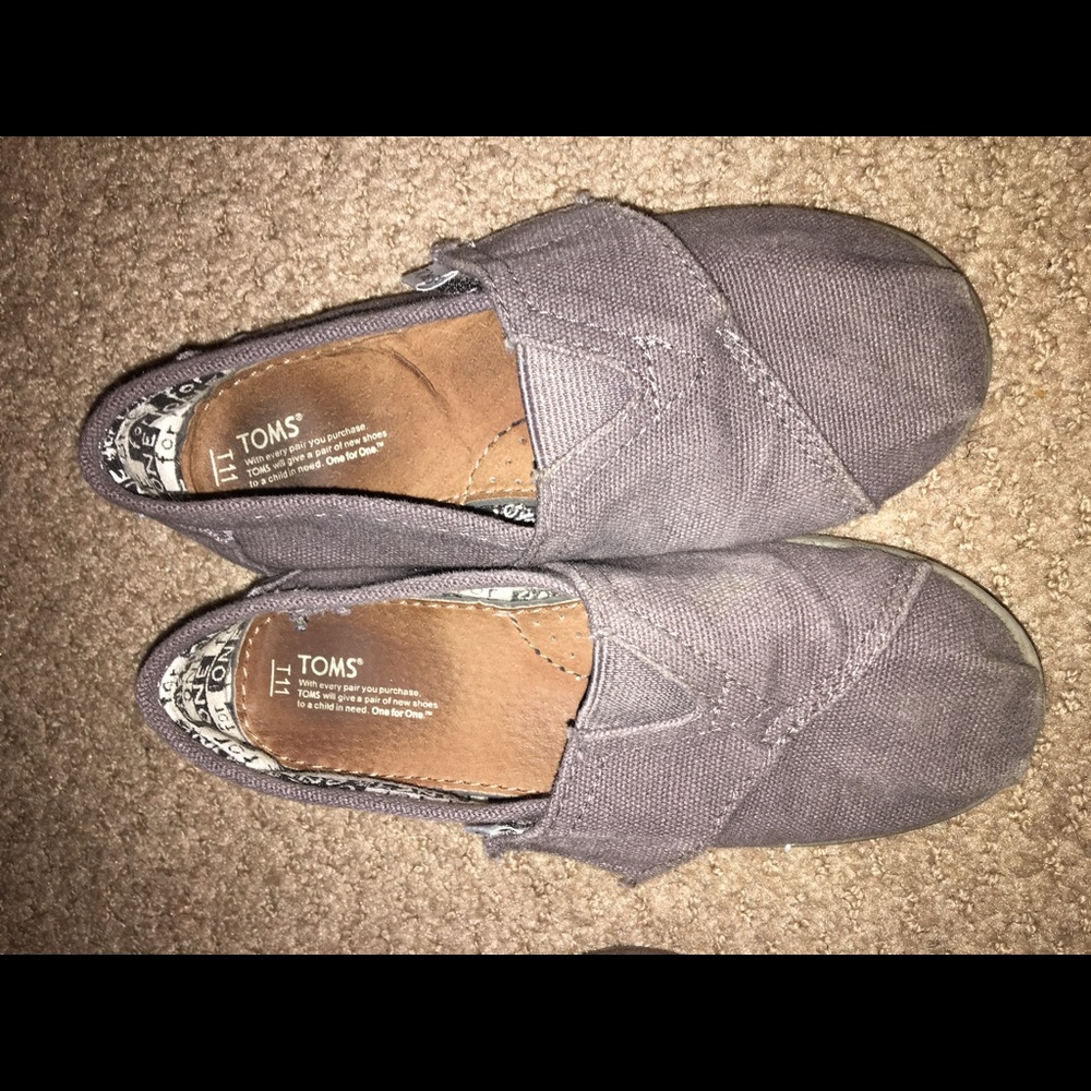 Toms