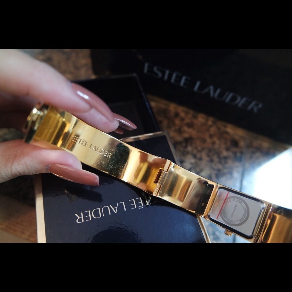 Estée Lauder 💙Collectors Watch