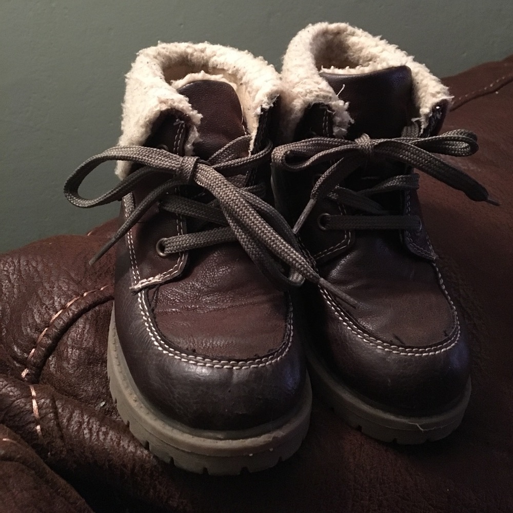 Boys boots
