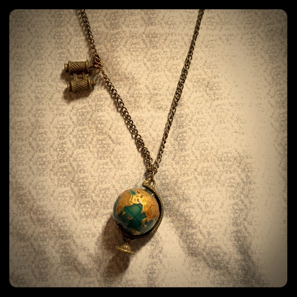 ❌SOLD❌Traveler's necklace🌎🌏🌍