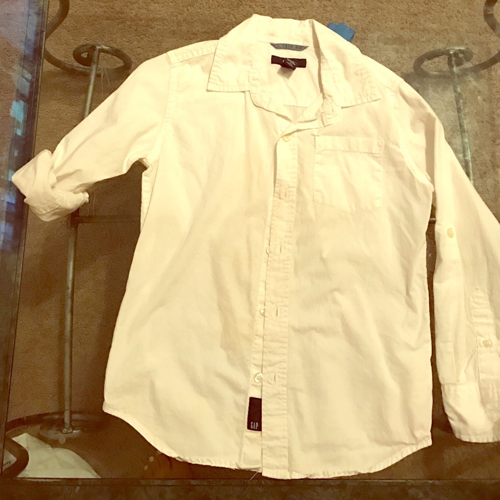 ❌Sold❌GAP shirt white size 6/7 small