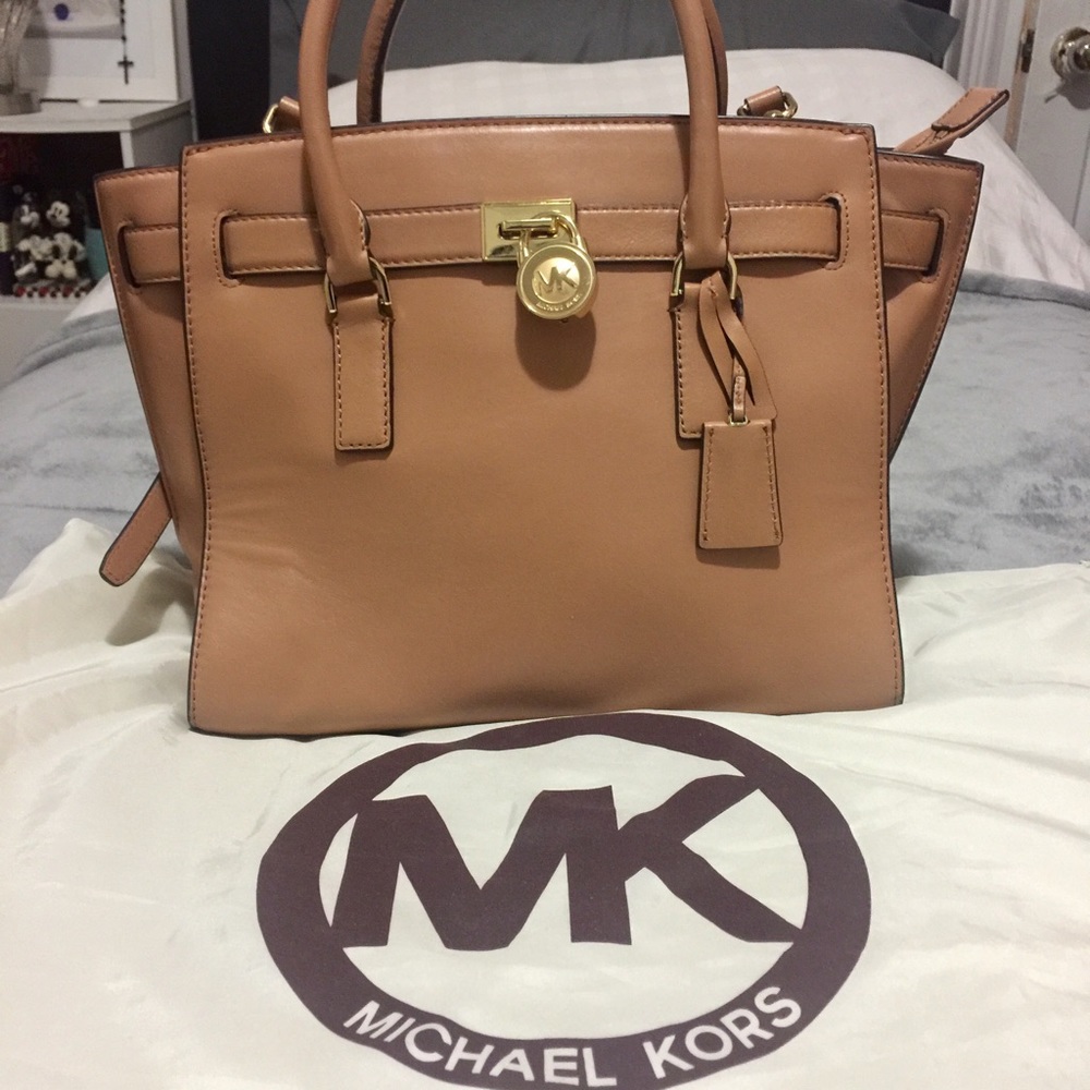 ON SALE! 💸Michael Kors Satchel