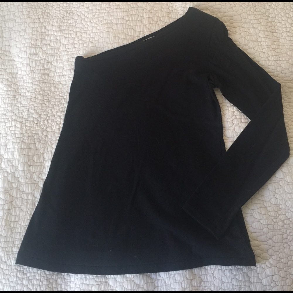 Elizabeth and James One Shoulder Long Sleeve Top