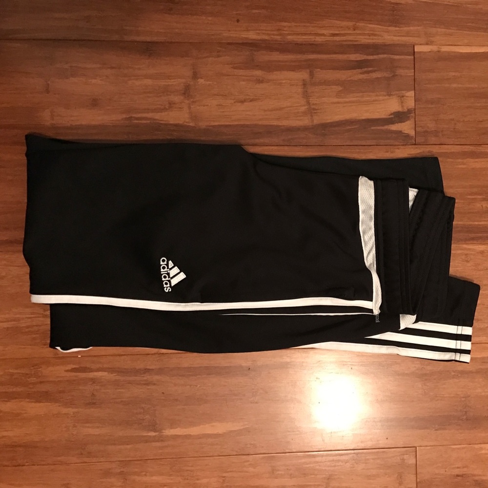athletic pants
