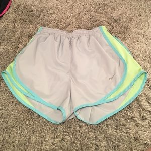 Women's nikie shorts