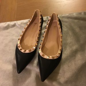 Brand new Rockstud flats