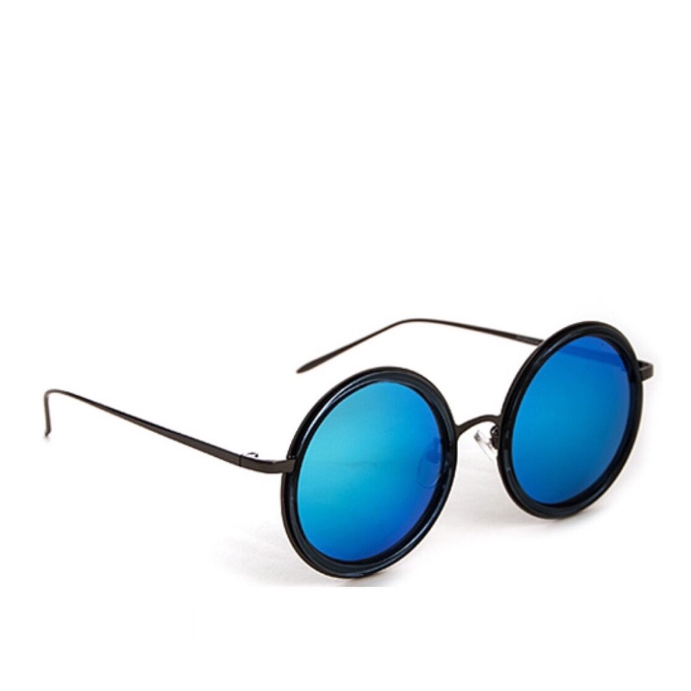 Chic Round Sunglasses.