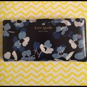 Kate spade floral wallet