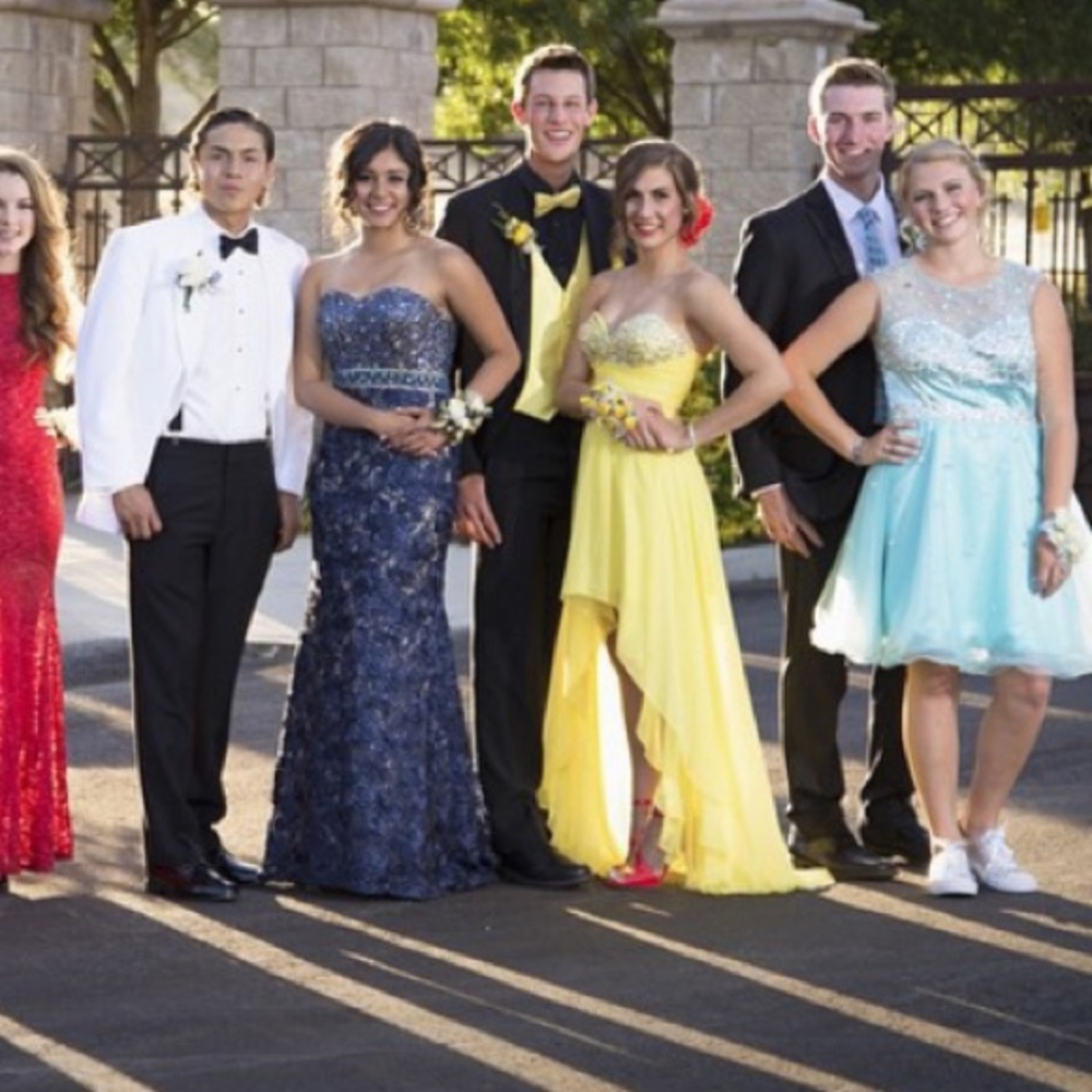 Yellow Sherri Hill dress✨ - Picture 3 of 4