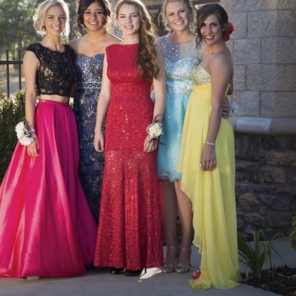 Yellow Sherri Hill dress✨ - Picture 4 of 4