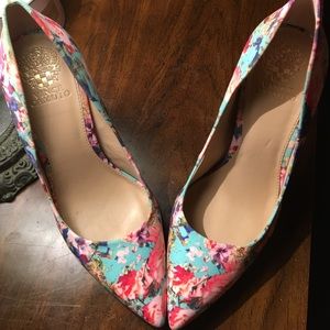 Floral pump