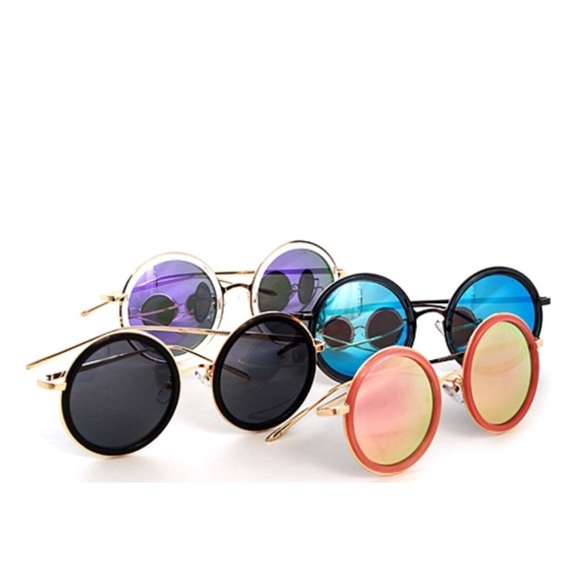 Chic Round Sunglasses. - Picture 4 of 4
