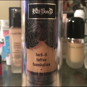 KVD lock-it tattoo foundation 💋☠️
