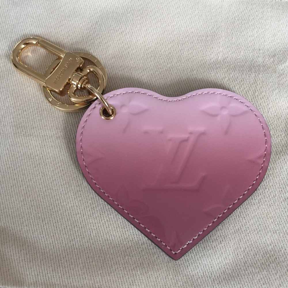 Louis Vuitton--Monogram Vernis dégradé heart charm