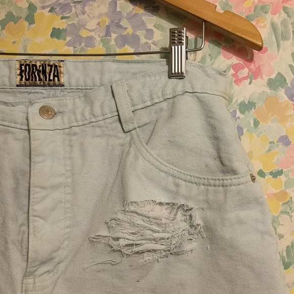 Vintage High Waisted Distressed Shorts - Picture 3 of 5