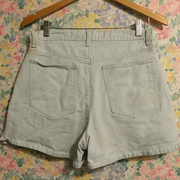 Vintage High Waisted Distressed Shorts - Picture 5 of 5