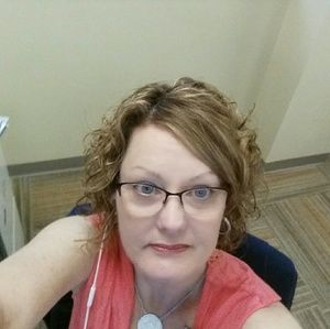 Meet your Posher, Rina