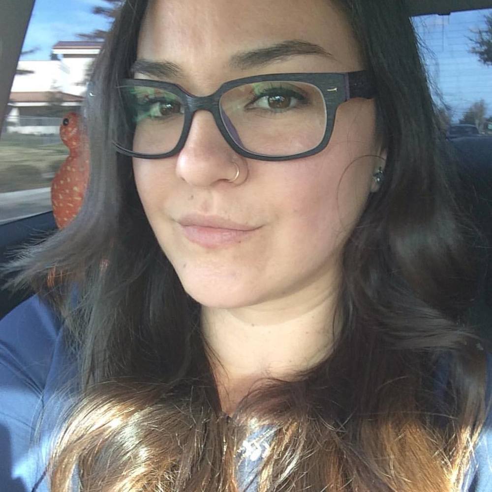 Meet your Posher, Ana