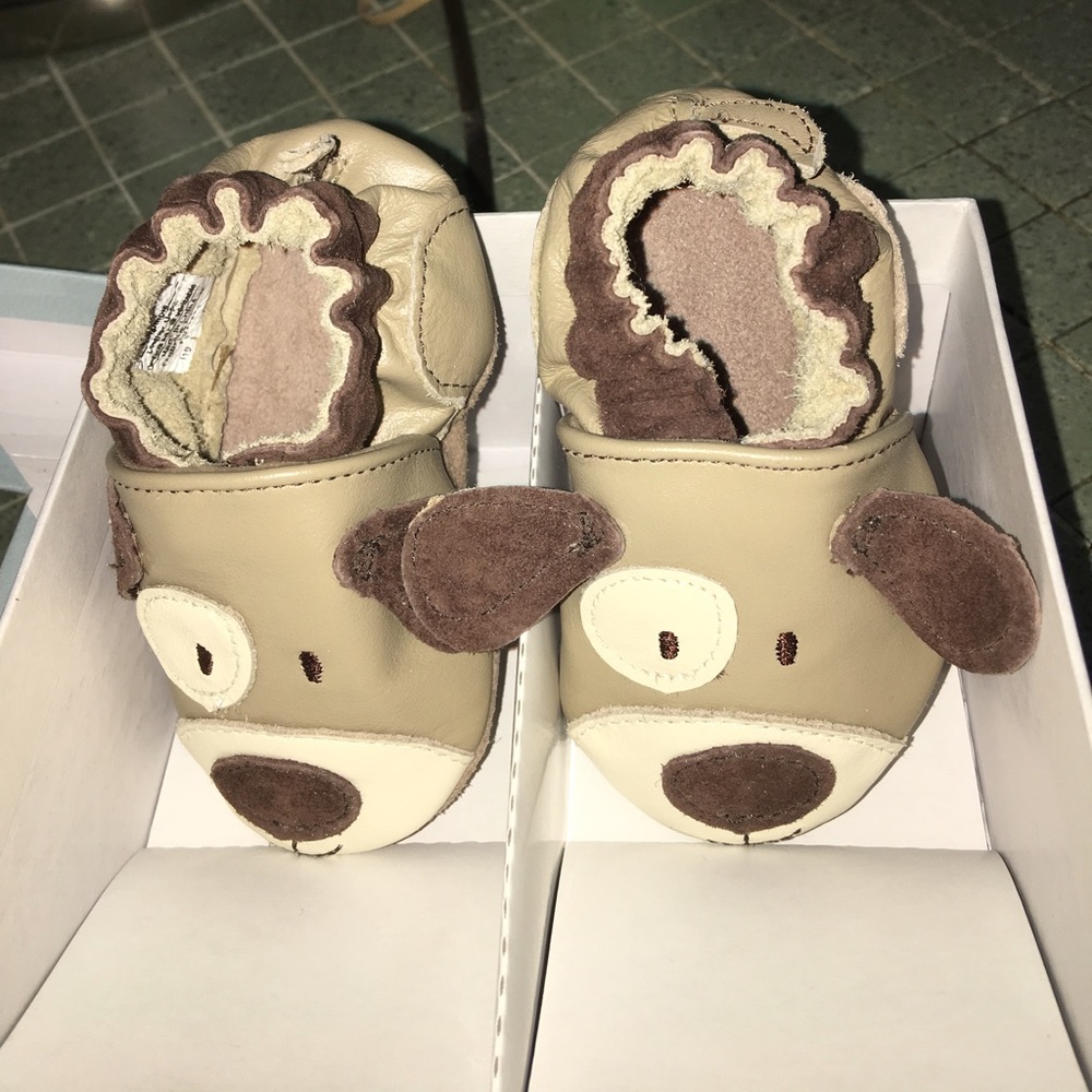 Never worn Boys doggy booties 0-6 months