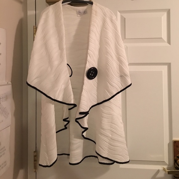 Cape jacket - Picture 2 of 4