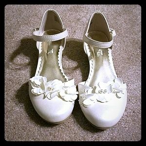 Dress shoes