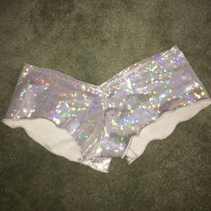 Iheartraves silver scrunch back shorts