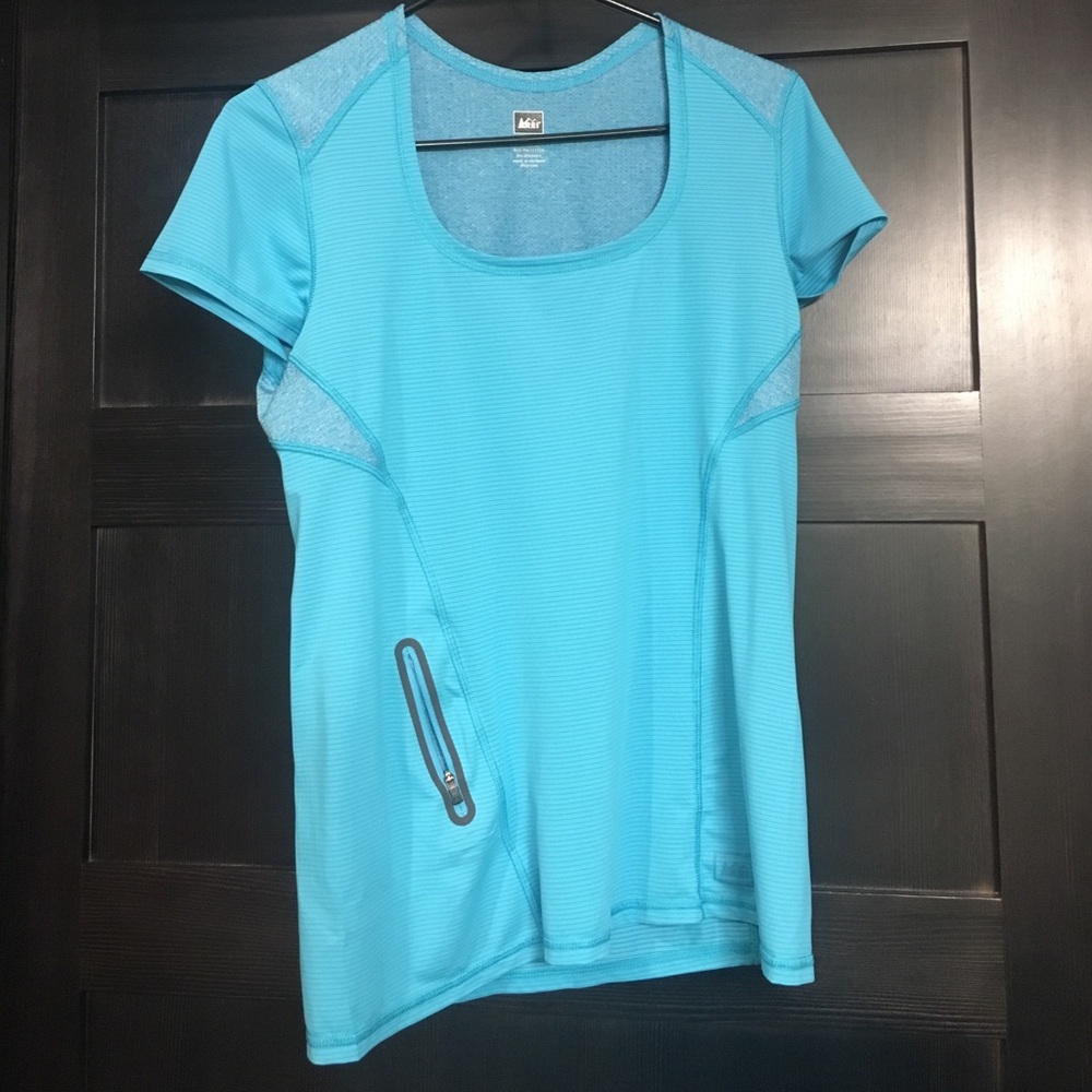 REI workout top