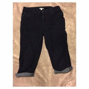 Women's denim capris